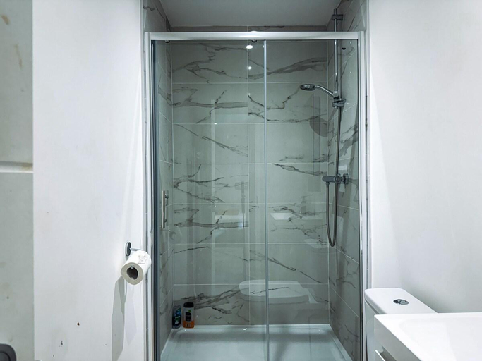 Bathroom, Cosy Home In Central Maidstone | Book Your Stay, Kent
