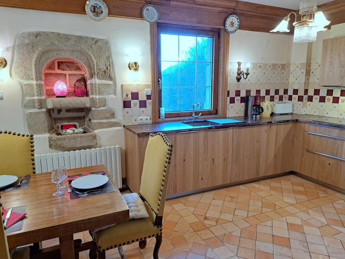 Others 5, Granite House in Brittany with Sea Views, Finistère