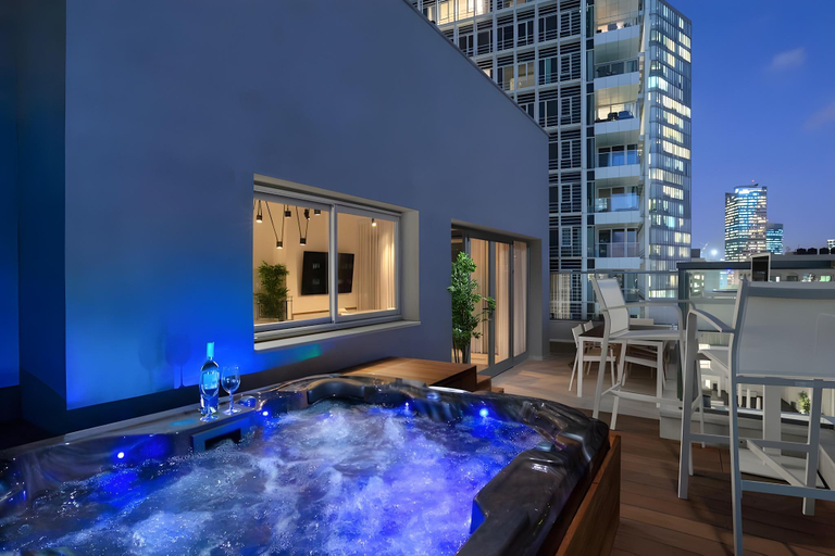 Sport & Beauty, Extravagant 3BR Penthouse with jacuzzi on Rotchild
