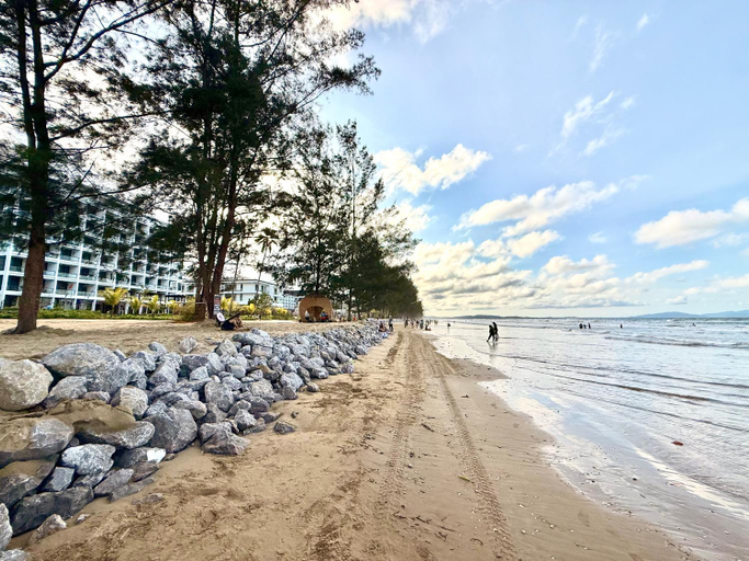Others 3, Roxy Sematan Beach Townhouse Deluxe 3 ,5 & 6, Lundu