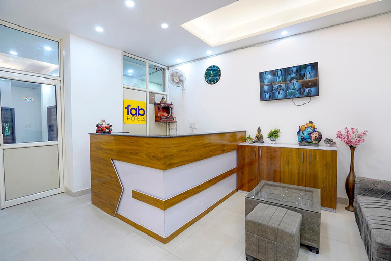 Public Area 2, FabHotel Frolic Luxury Stay, Gautam Buddha Nagar