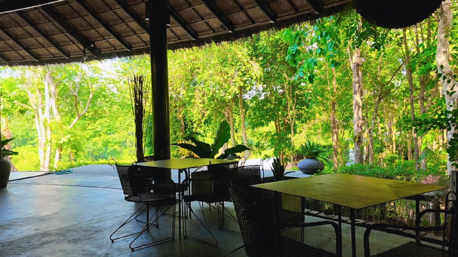Public Area 4, SANCTUARY Kanchanaburi, Sai Yok
