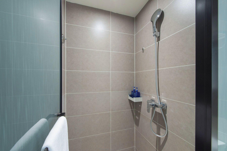 Bathroom 4, Hanting Hotel Songyuan Road, Songyuan