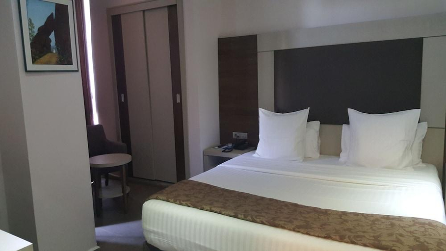 Bedroom 1, Grand Hotel Central Conakry, Conakry