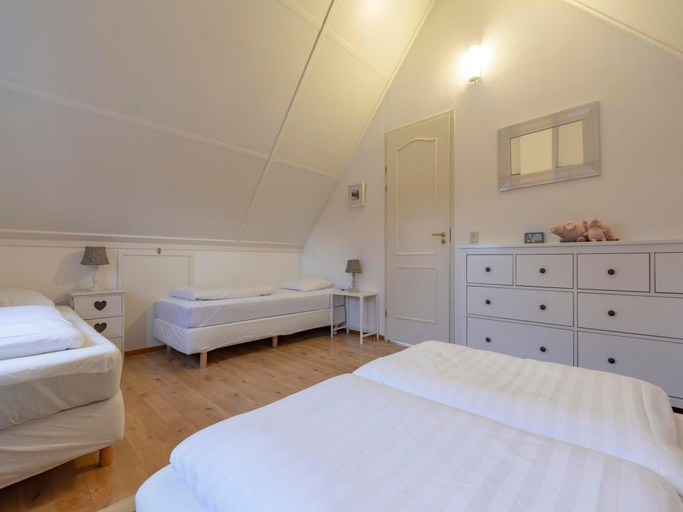 Bedroom 2, De Buitenplaats 62 in Callantsoog for 6-people, Zijpe