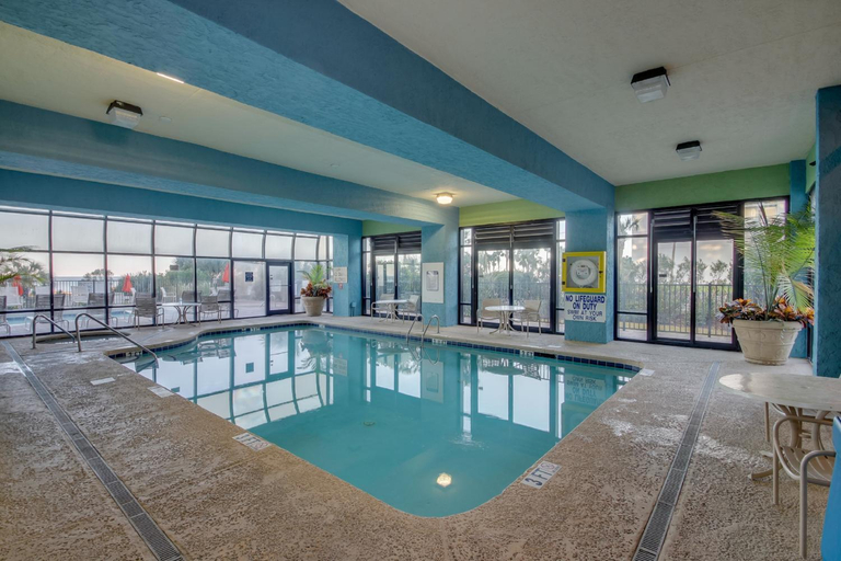 Sport & Beauty 4, OceanView 1BR Condo w Balcony at Meridian Plaza, Horry