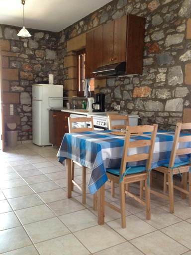 Kitchen 4, Io, Peloponnese
