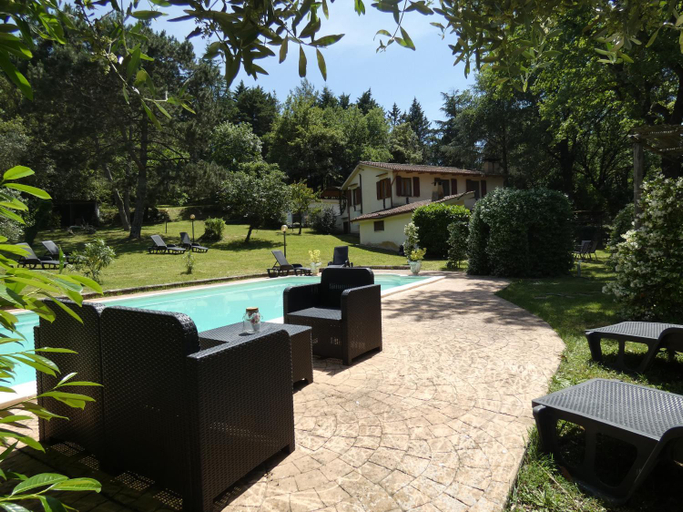 Others 5, SCAPPO IN UMBRIA, La Casa nel bosco, Terni
