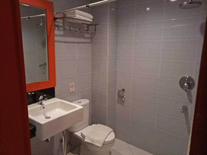 Bathroom 5, Jelita Bandara Hotel Airport, Banjarbaru