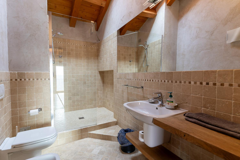 Bathroom 2, B&B La Pentola dei Sogni, Bergamo
