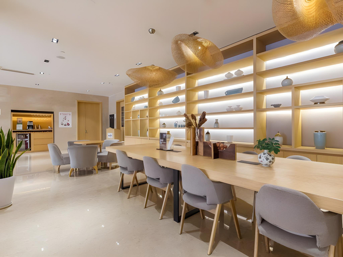 Food & Drinks 4, Deep Sleep Hotel Xuzhou High-Speed Railway Station Zhenxing Avenue, Xuzhou