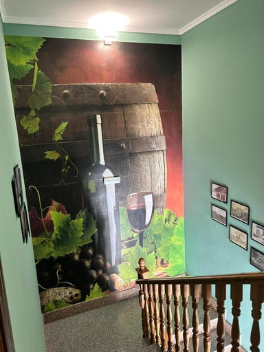 Others 4, Hostal imperio, Ciudad Real