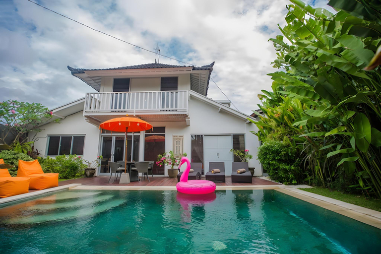 Sport & Beauty, seminyak 3bedrooms villa joany private pool, Badung