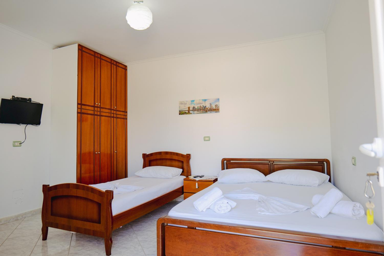 Bedroom 2, Apartments Gentian Oruci, Sarandës