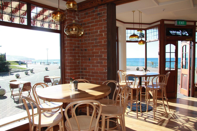 Food & Drinks, Esplanade Apartments, Dunedin