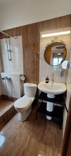 Bathroom 2, DIOLKOS APARTEMENT, Central Macedonia