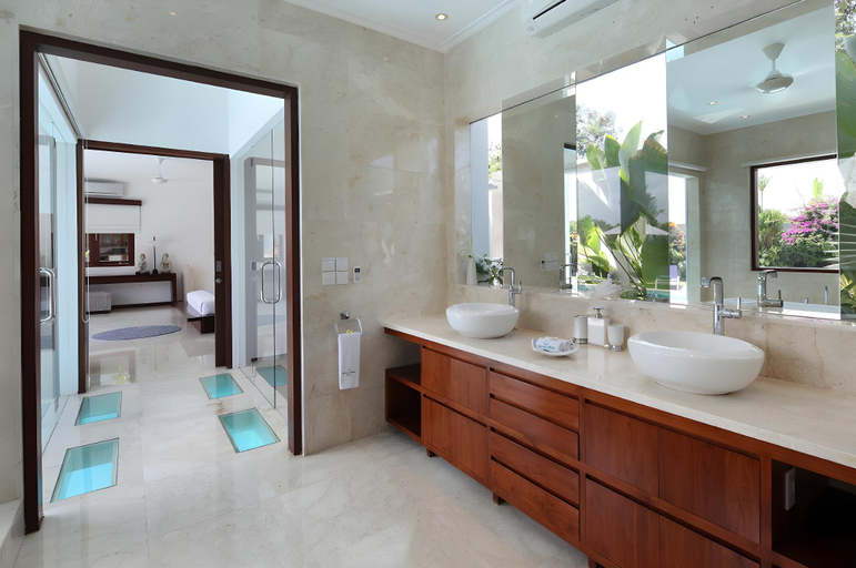 Bathroom 5, Villa Istana Putih by Maheswara, Badung