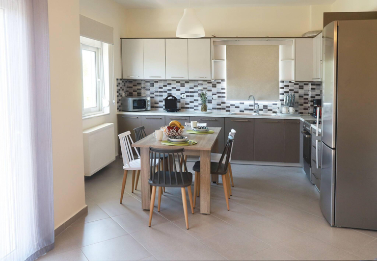 Others 4, Tzei House - 5min drive to beach, Crete