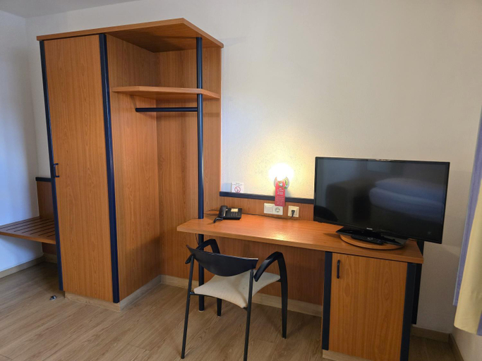 Others 5, KEYLESS Boardinghouse, Bielefeld