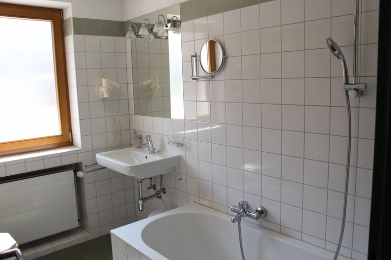 Bathroom 2, CRESTA Montafon, Bludenz