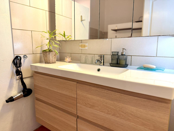 Bathroom 3, PETRAKl HOMES, Santa Bárbara de Samaná