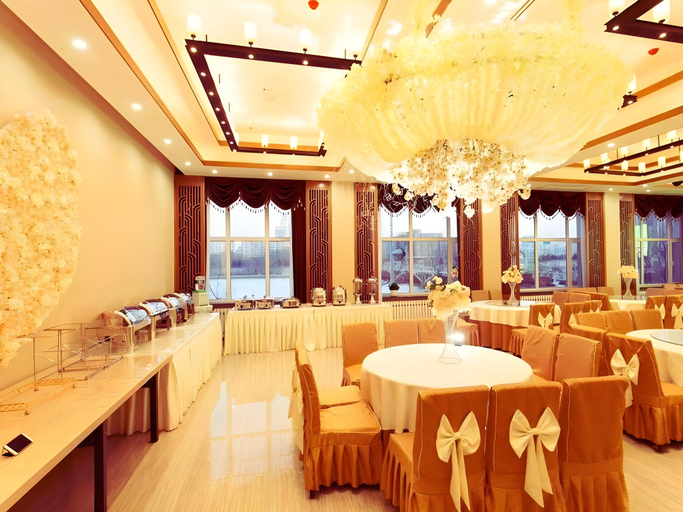 Food & Drinks 2, Green Tree Inn Qiqihar University Wanda Plaza, Qiqihar