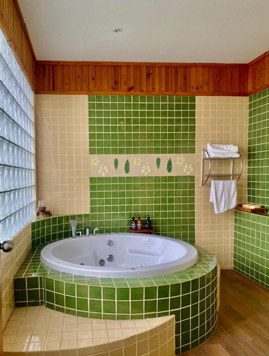 Bathroom 3, The Country Lake View Hotel, Muang Suphanburi