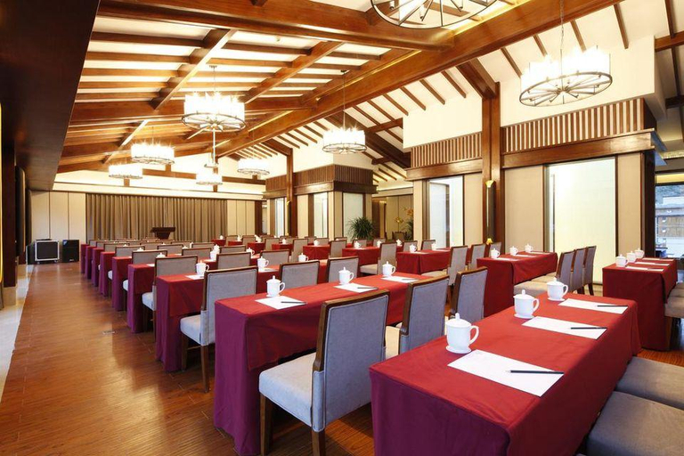Business Facilities, Grand House Linzhi Tingyue, Nyingtri