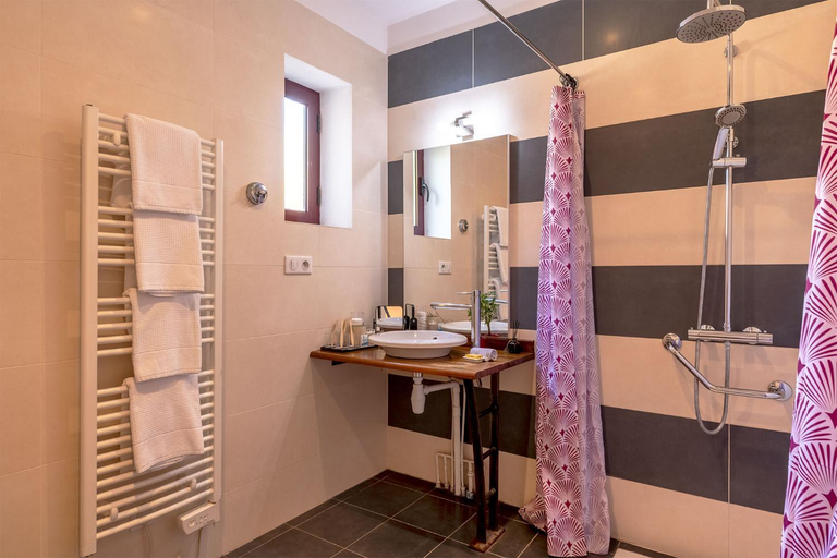 Bathroom 3, DOMAINE DES ORMEAUX, Dordogne
