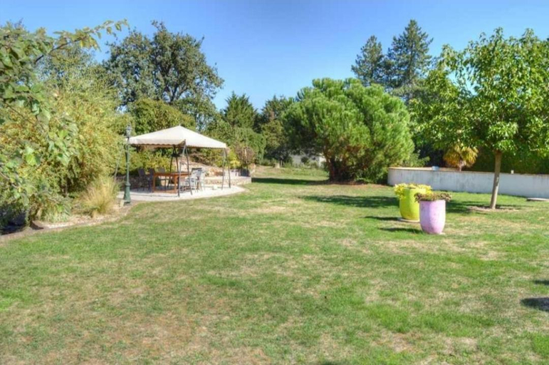 Others 5, Domaine de la Picardiere, Indre-et-Loire