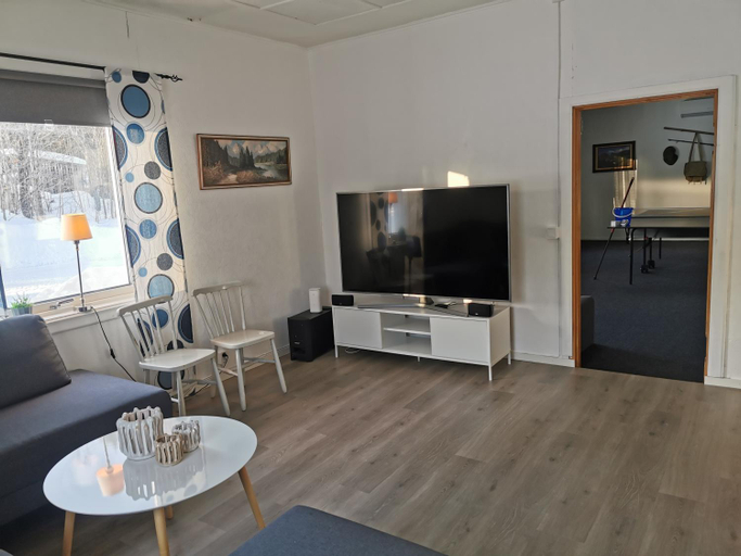 Others 4, Guldklimpens Vandrarhem, Storuman