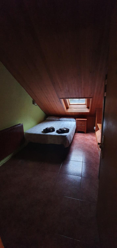 Others 3, Albergue "El Aguila", Huesca
