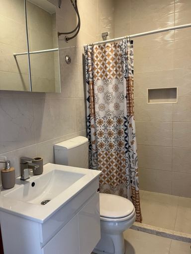 5, Imran Apartments