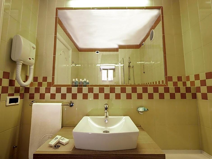 Bathroom 5, Hotel Hermitage Terme & Spa, Napoli