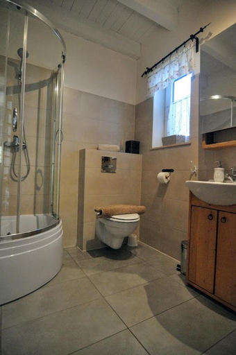 Bathroom 3, Iskierkowka, Cieszyn