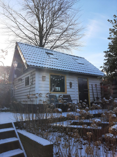 Others 5, Thuis bij Elles, Zaltbommel