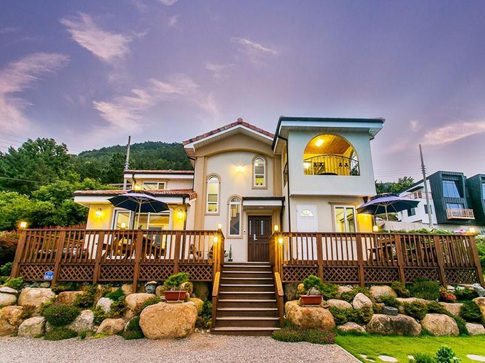 Exterior & Views 1, Namhae landscape Pension, Namhae
