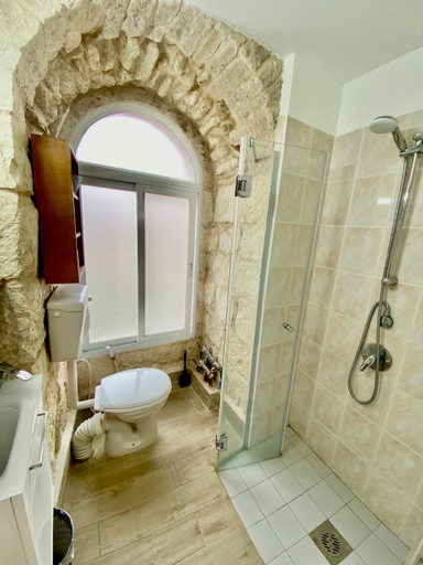 2, Christian Quarter Studio I, Jerusalem
