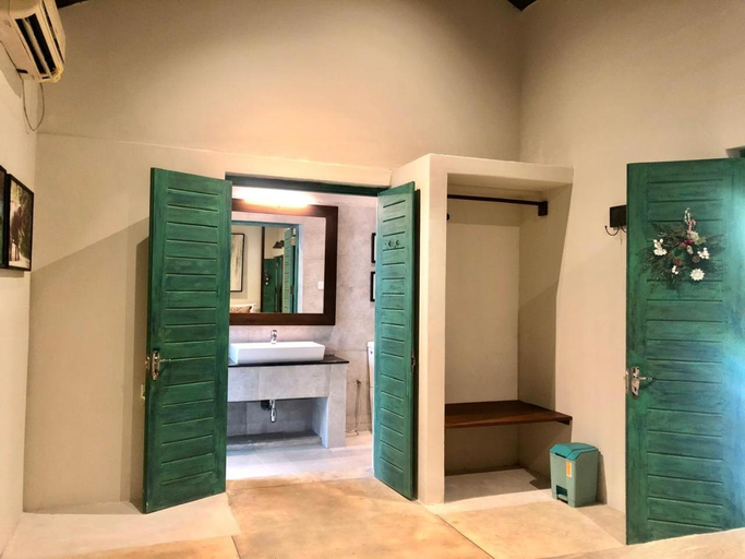 Bathroom 4, Yala Villa, Thissamaharama