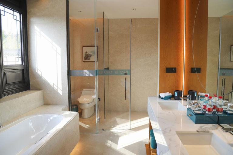 Bathroom 5, Nanhu Hotel, Jiaxing