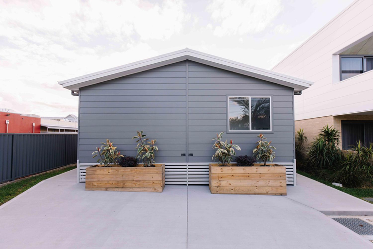 Exterior & Views