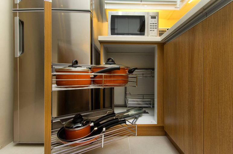 5, Elegant 2BR Apartment in Upscale Fort BGC Fast Wifi, Taguig