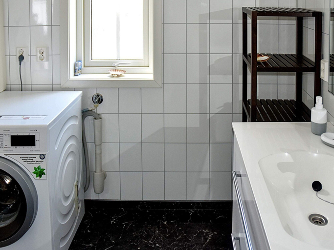 Bathroom 3, Holiday Home in Urangsvåg, Bømlo