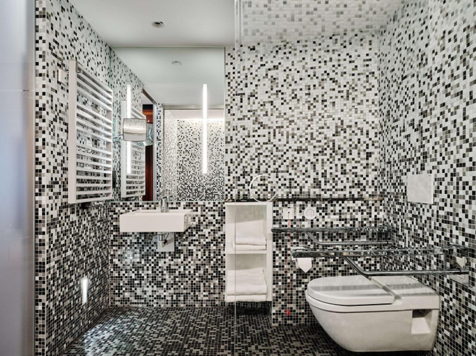 Bathroom 4, Das Triest Hotel, Wien