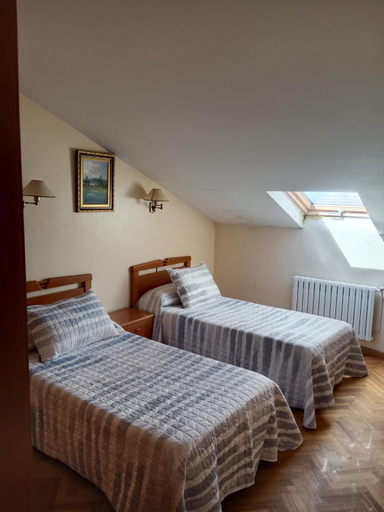 Bedroom 4, Hostal Acantilado, Lugo