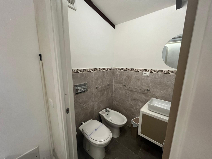 Bathroom 2, Afrodite Accomodation, Vibo Valentia