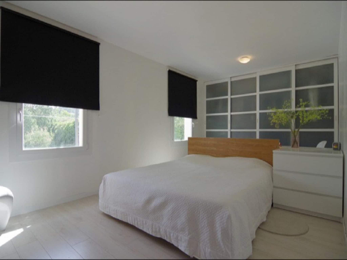 Bedroom 3, Villa in Malves near Carcassonne Pool, Aude