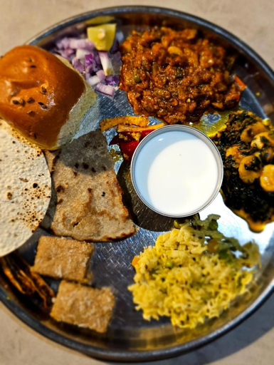 Food & Drinks 5, Gokul farm house, Gir Somnath