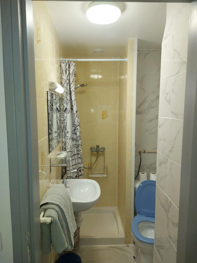 Bathroom 5, ARDENN HOTEL, Marne