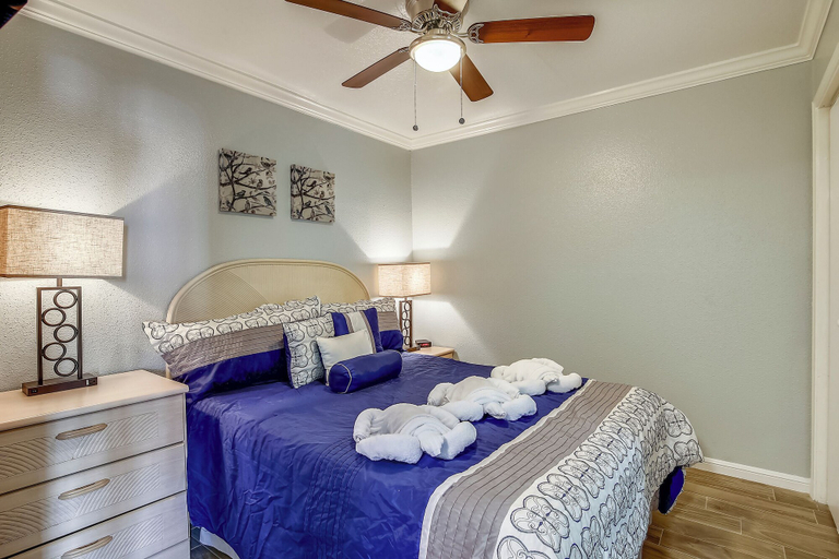 Bedroom 1, Room with a View by Ryson Vacation Rentals, Galveston